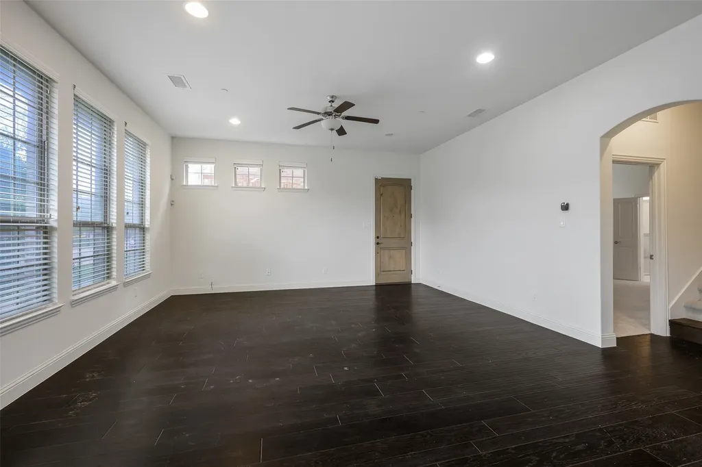 4683 Rhett Lane Carrollton TX 75010