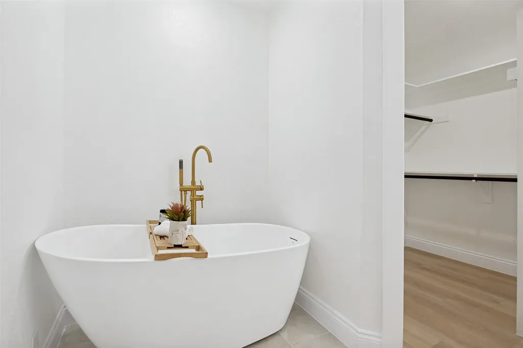 4721 Fallon Place Dallas TX 75227