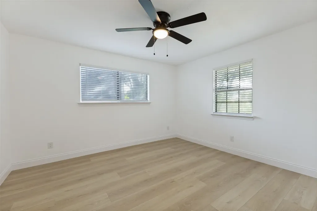 4721 Fallon Place Dallas TX 75227