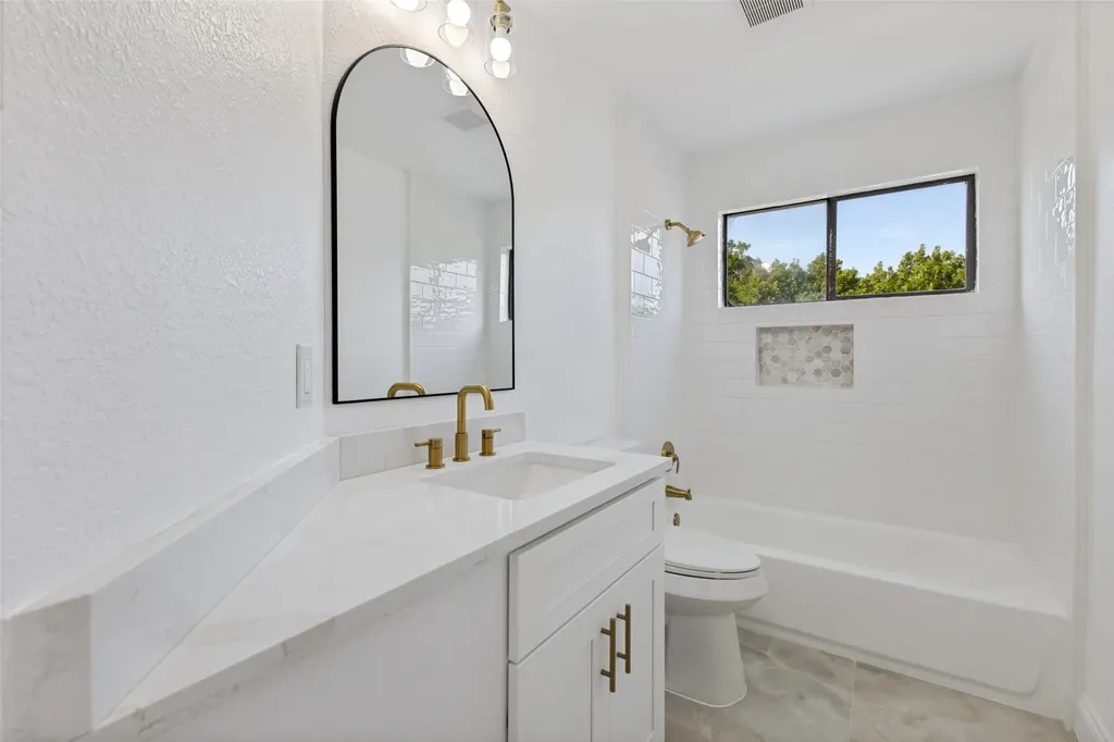 4721 Fallon Place Dallas TX 75227
