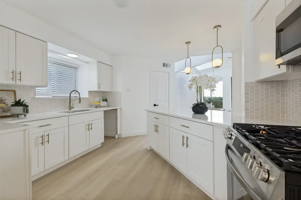 4721 Fallon Place Dallas TX 75227