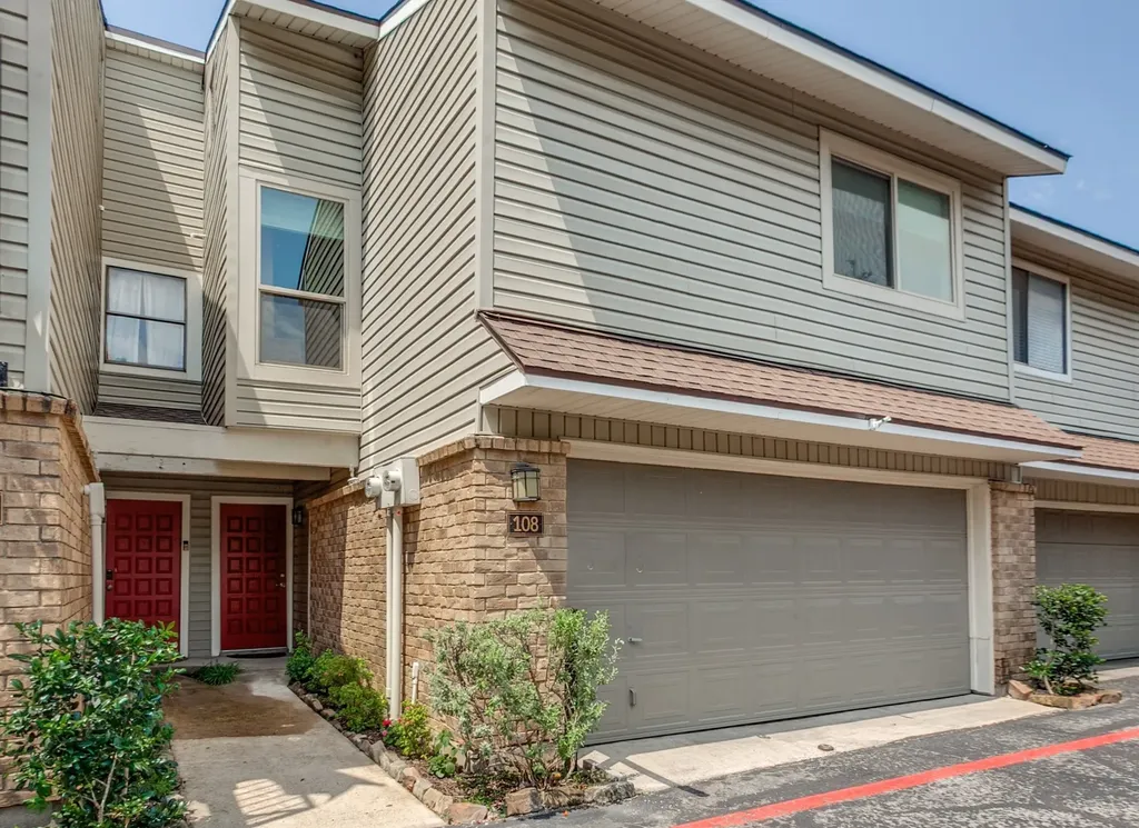 7450 Holly Hill Drive Dallas TX 75231