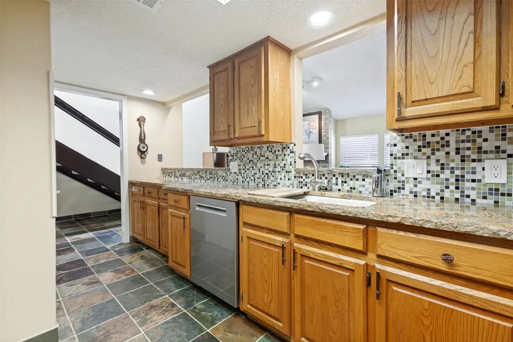 7450 Holly Hill Drive Dallas TX 75231