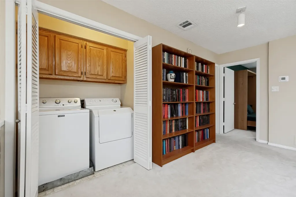 7450 Holly Hill Drive Dallas TX 75231