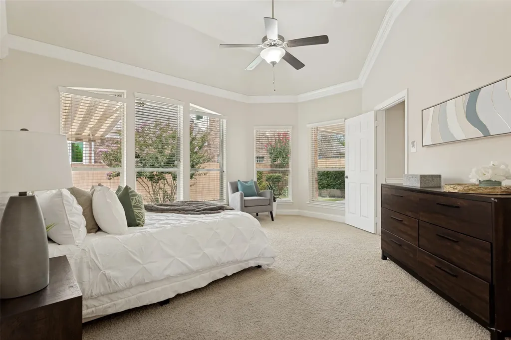 5529 Dearborn Lane Garland TX 75040