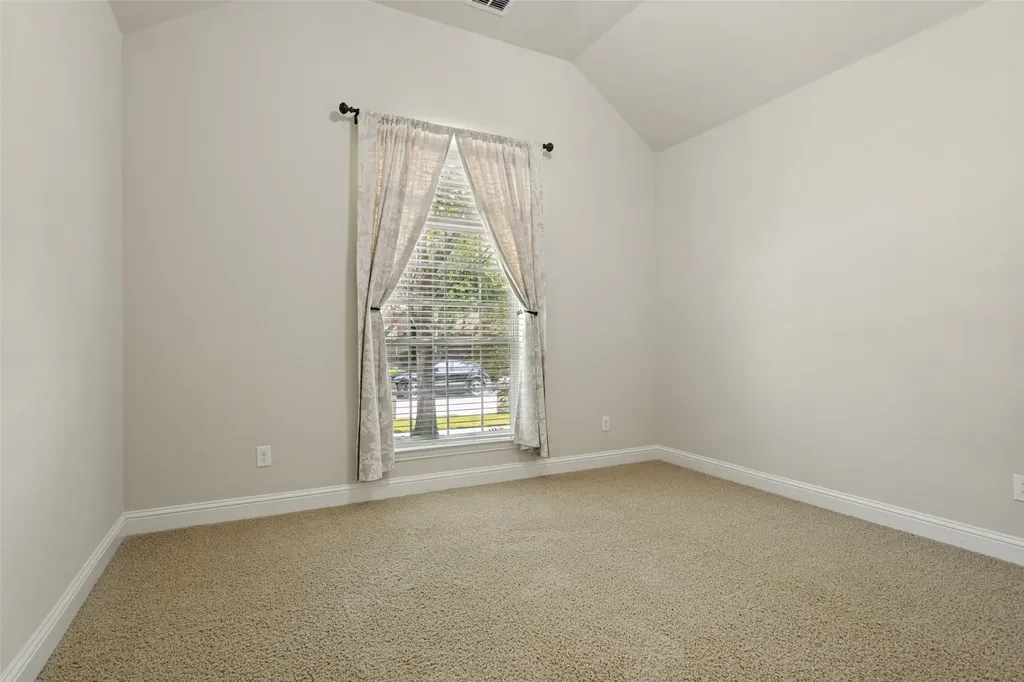 5529 Dearborn Lane Garland TX 75040
