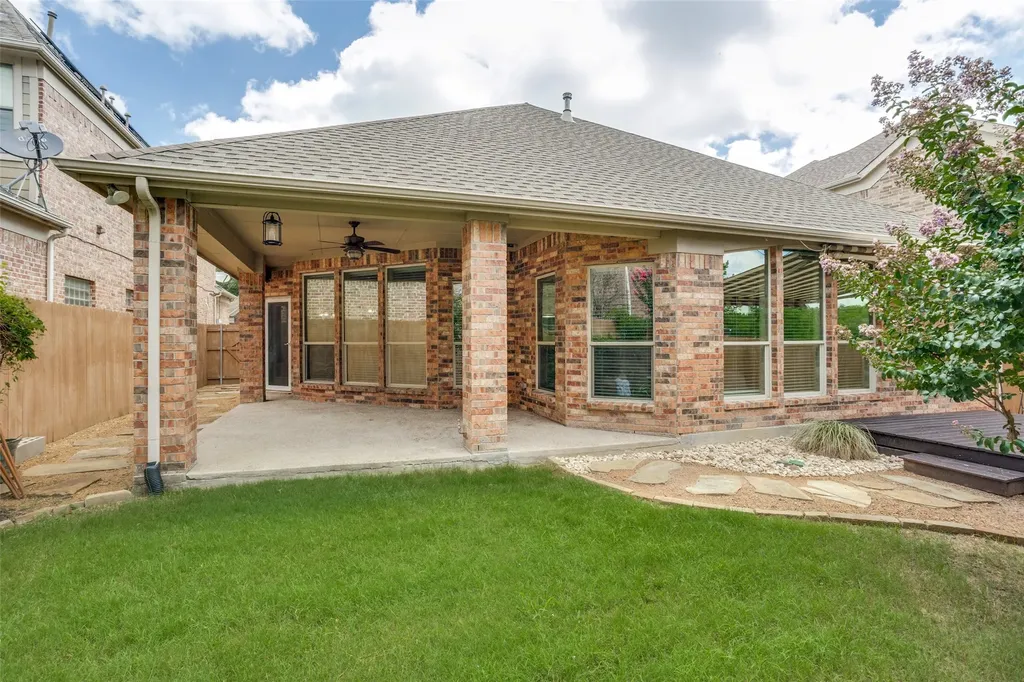 5529 Dearborn Lane Garland TX 75040