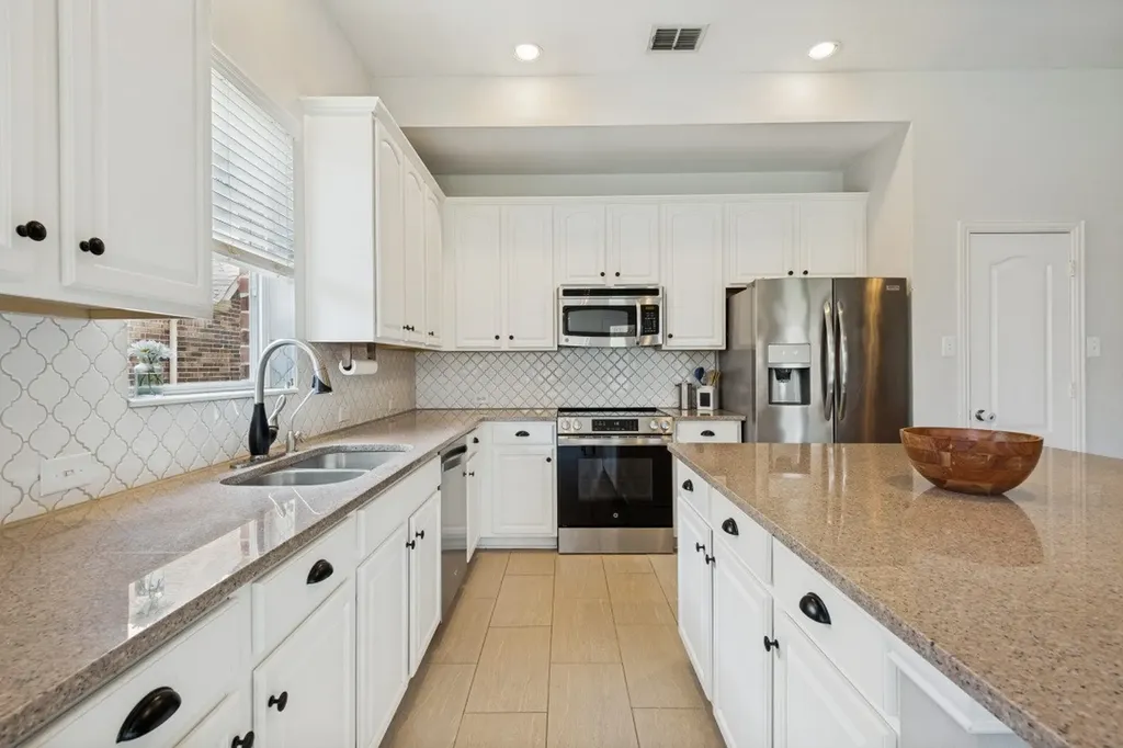 314 Blackhaw Drive Fate TX 75087