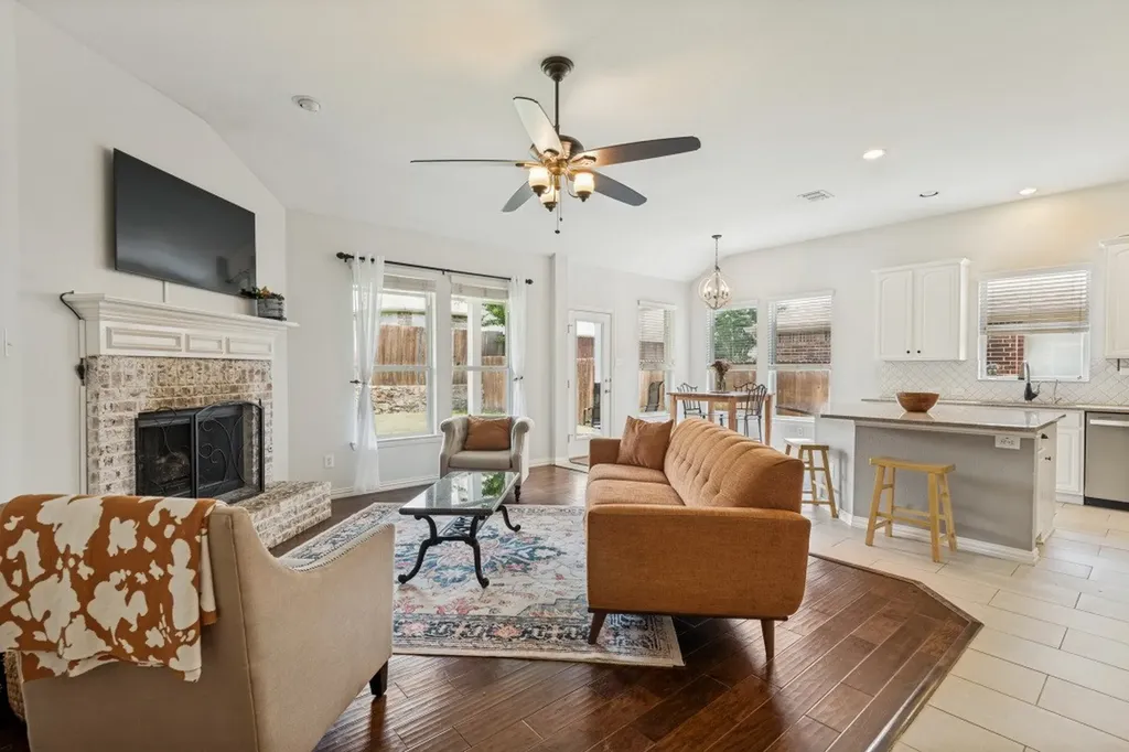 314 Blackhaw Drive Fate TX 75087