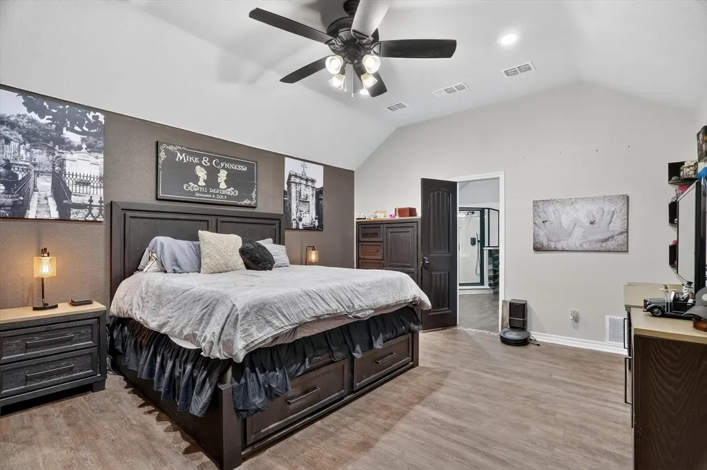 1017 County Road 3555 Paradise TX 76073