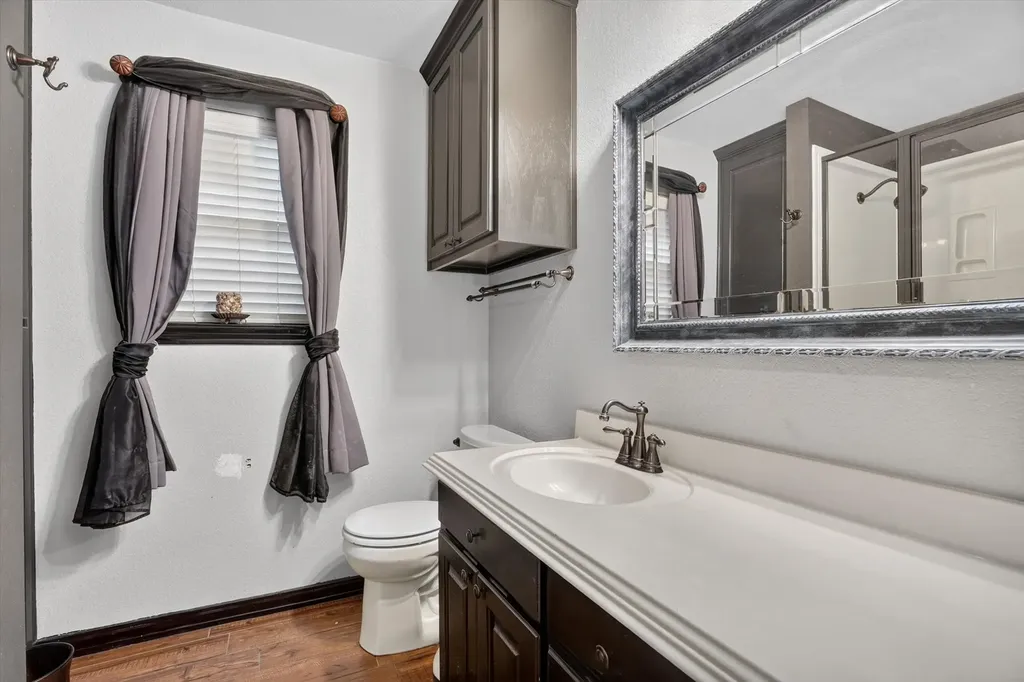 1017 County Road 3555 Paradise TX 76073