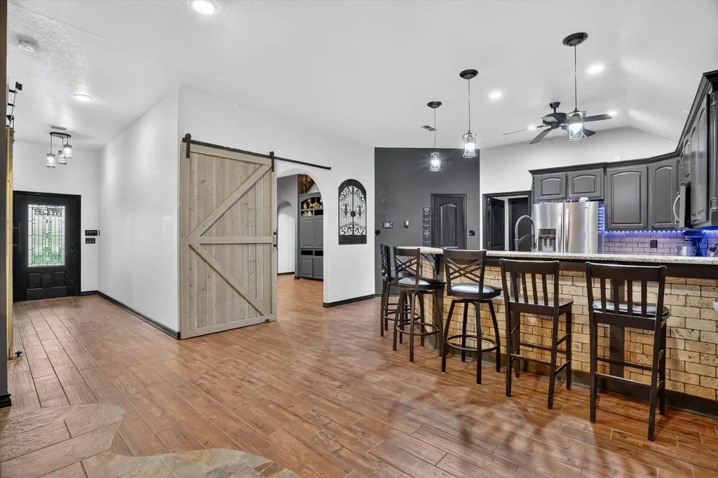 1017 County Road 3555 Paradise TX 76073