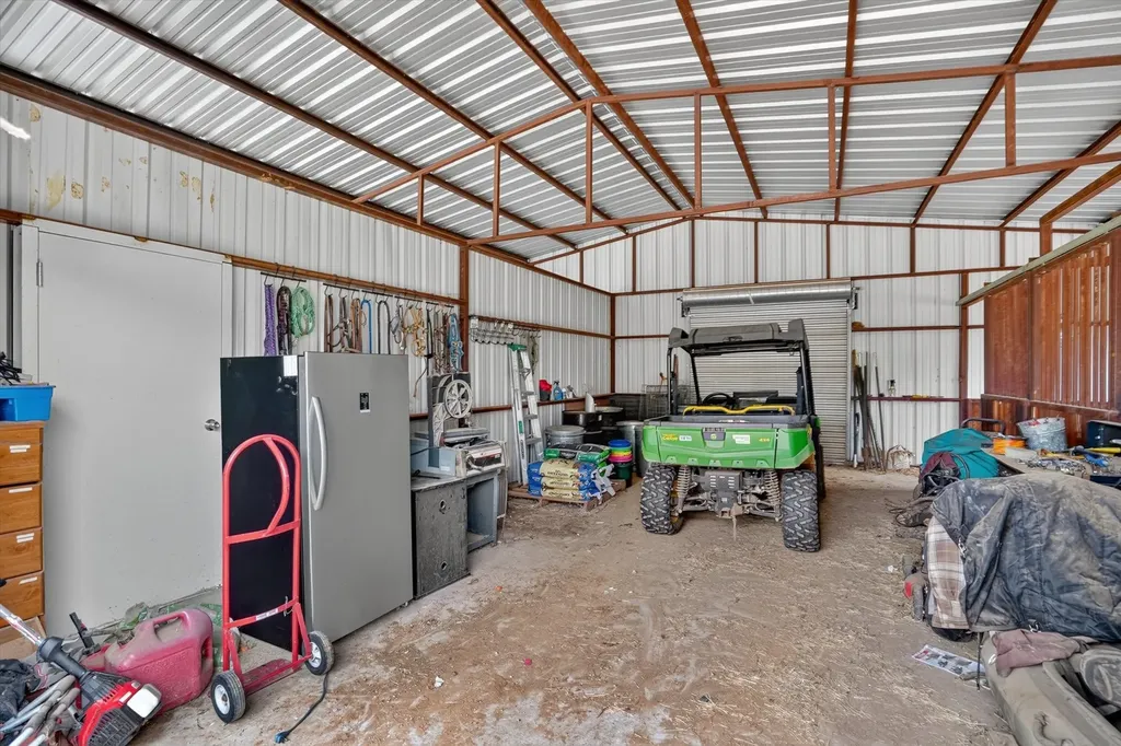 1017 County Road 3555 Paradise TX 76073