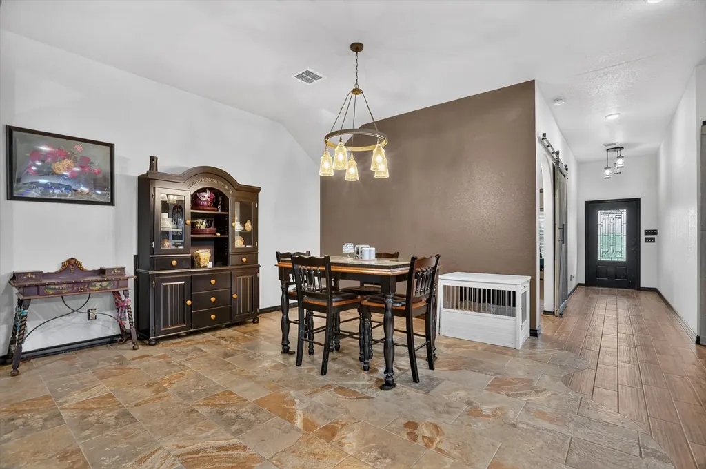 1017 County Road 3555 Paradise TX 76073