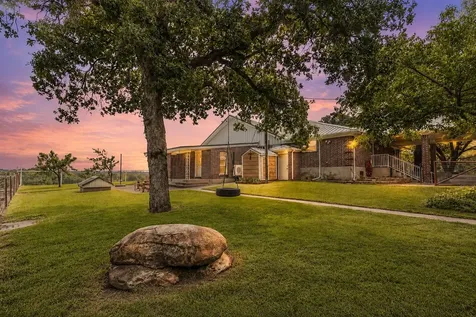 339 Colwell Road Forestburg TX 76239