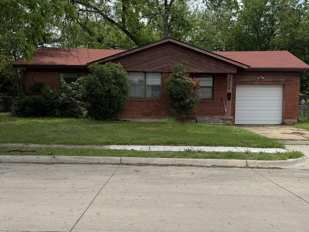 3217 Lakeland Street Fort Worth TX 76111