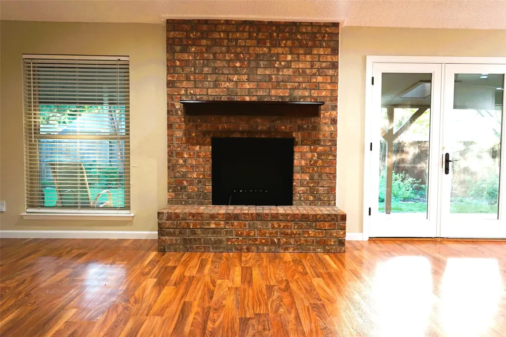 2504 Avonhill Drive Arlington TX 76015