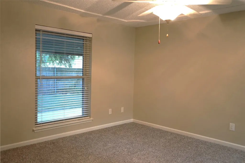 2504 Avonhill Drive Arlington TX 76015