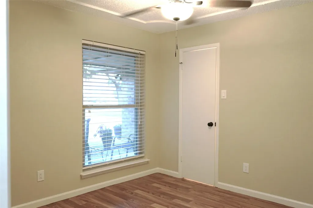 2504 Avonhill Drive Arlington TX 76015