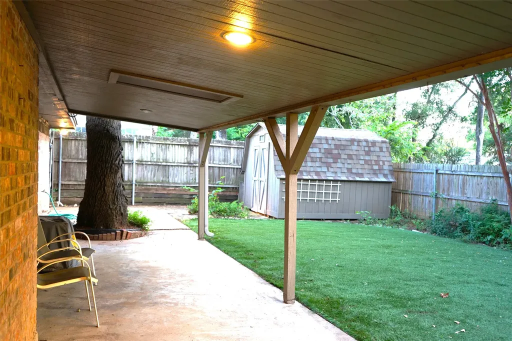 2504 Avonhill Drive Arlington TX 76015