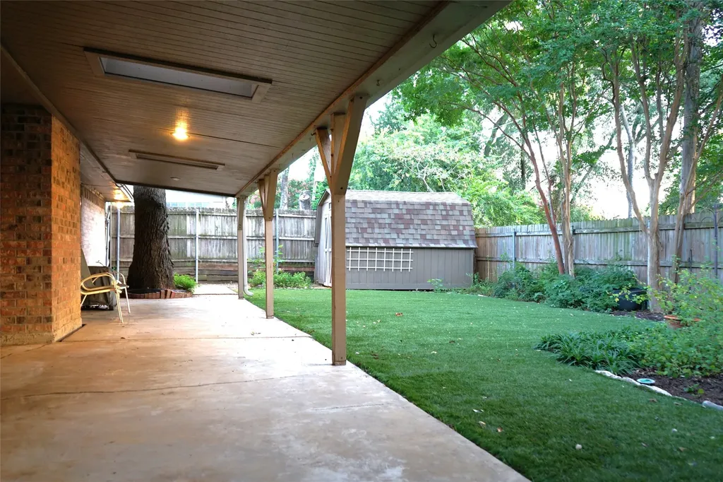 2504 Avonhill Drive Arlington TX 76015