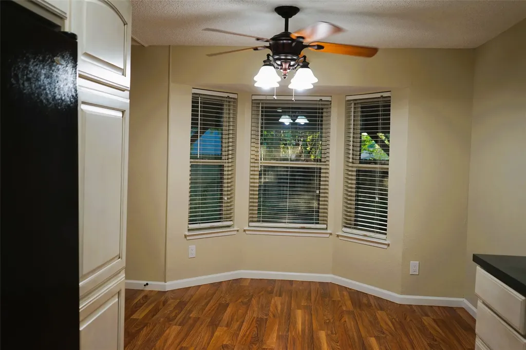 2504 Avonhill Drive Arlington TX 76015