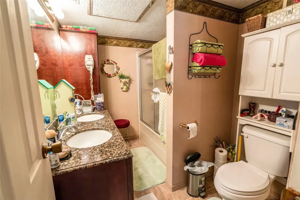 121 Fairway Drive Nocona TX 76255