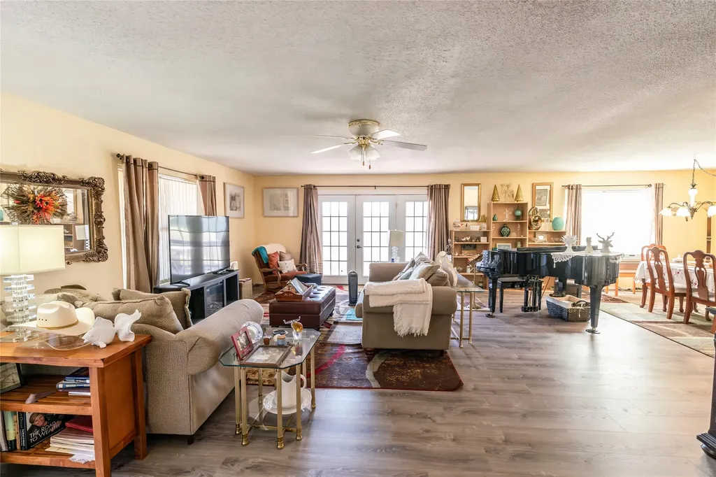 121 Fairway Drive Nocona TX 76255