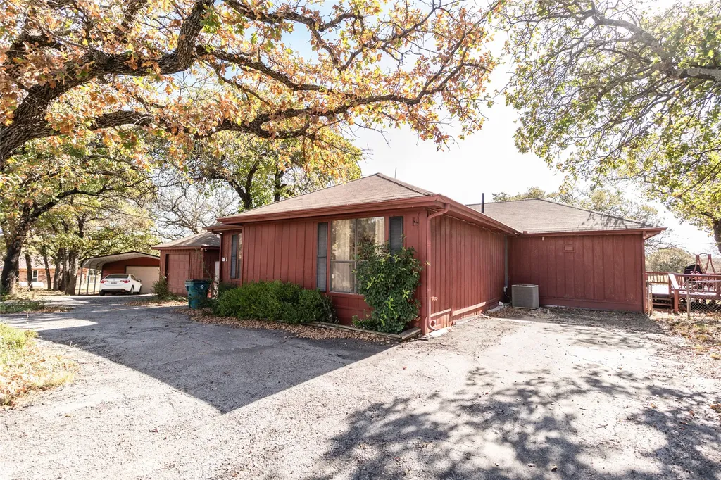 121 Fairway Drive Nocona TX 76255