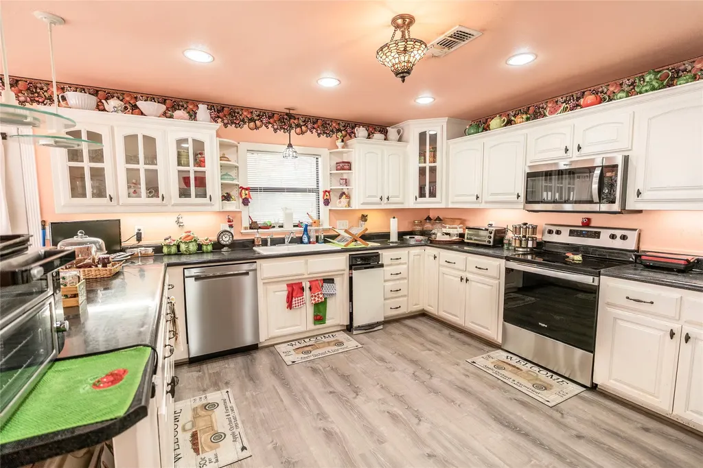 121 Fairway Drive Nocona TX 76255