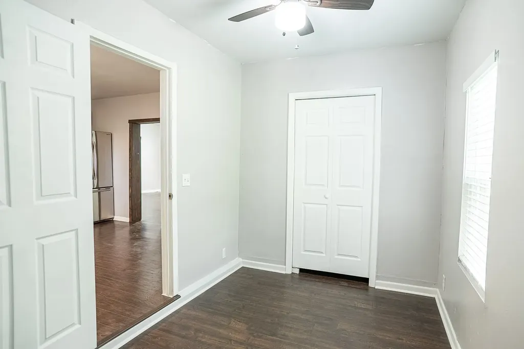 205 E Nelson Street Bowie TX 76230