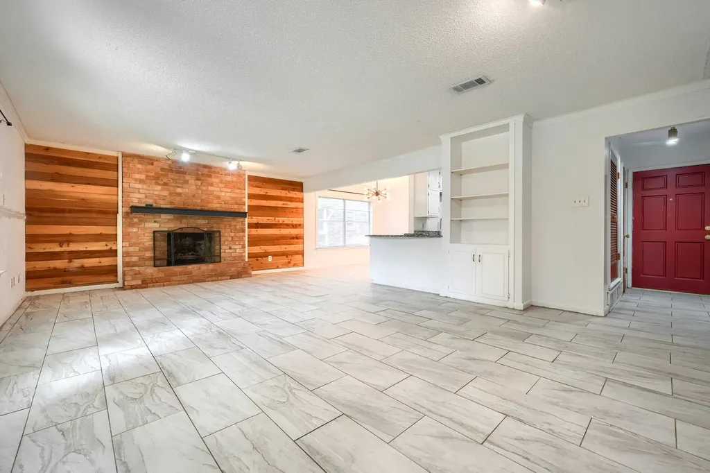 821 Prestwick Street Bedford TX 76022