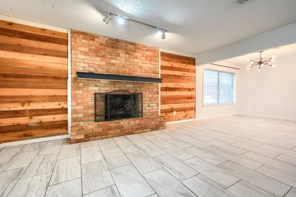821 Prestwick Street Bedford TX 76022