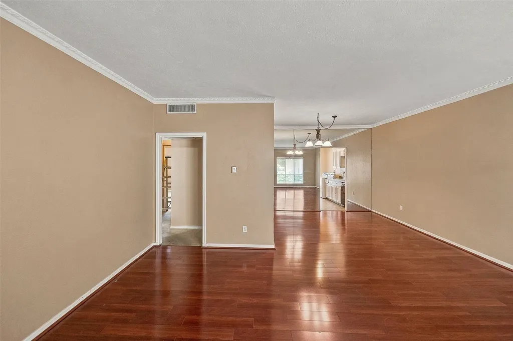 4320 Bellaire Drive S Fort Worth TX 76109