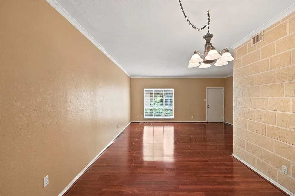 4320 Bellaire Drive S Fort Worth TX 76109