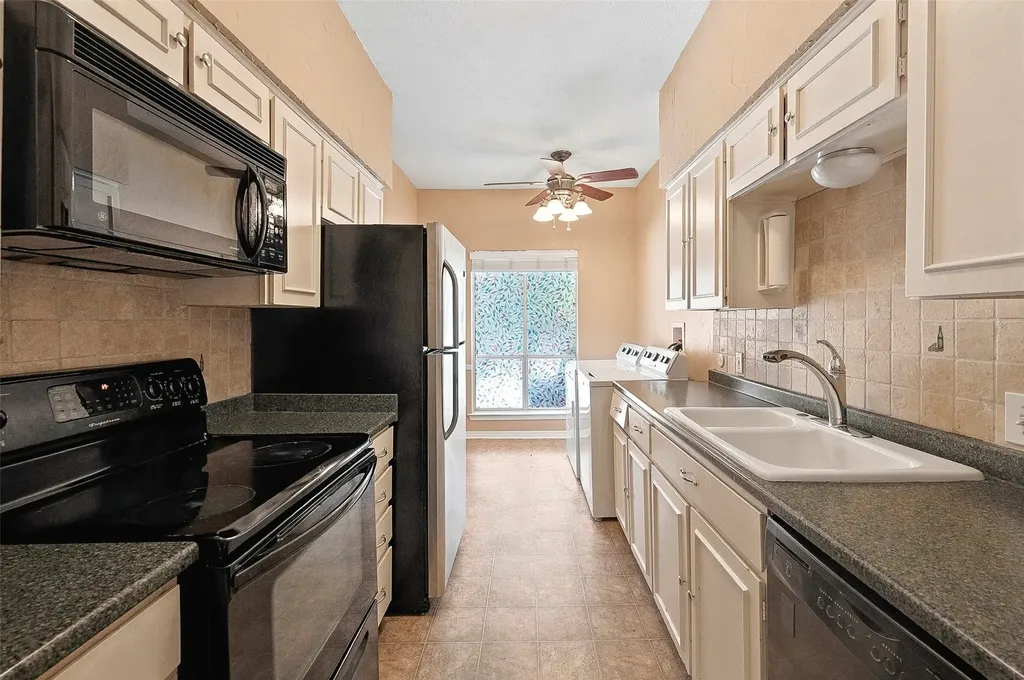4320 Bellaire Drive S Fort Worth TX 76109