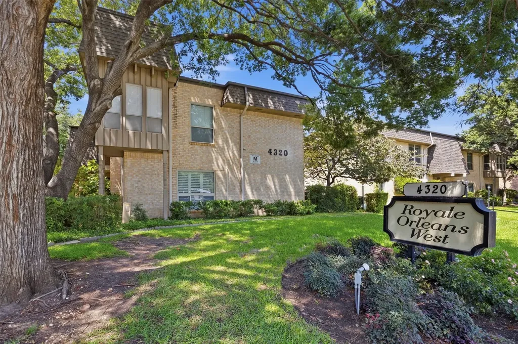 4320 Bellaire Drive S Fort Worth TX 76109
