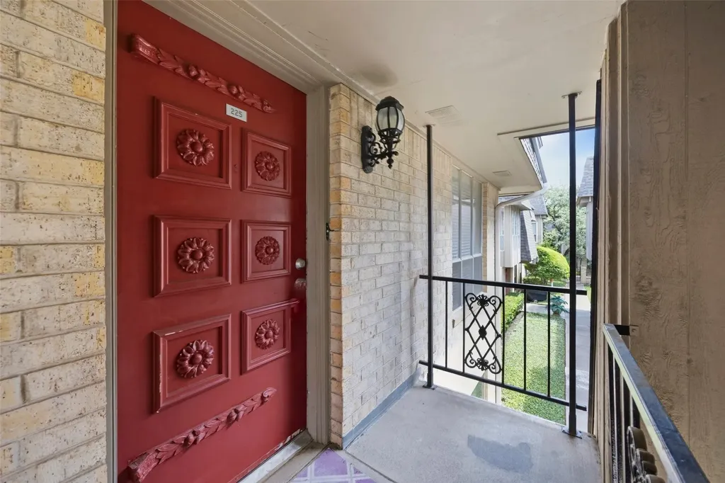 4320 Bellaire Drive S Fort Worth TX 76109