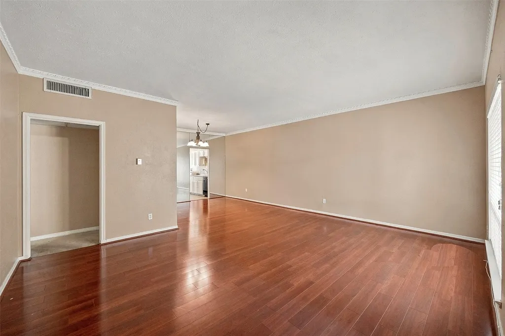 4320 Bellaire Drive S Fort Worth TX 76109