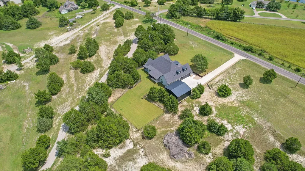 1095 Sister Grove Road Van Alstyne TX 75495