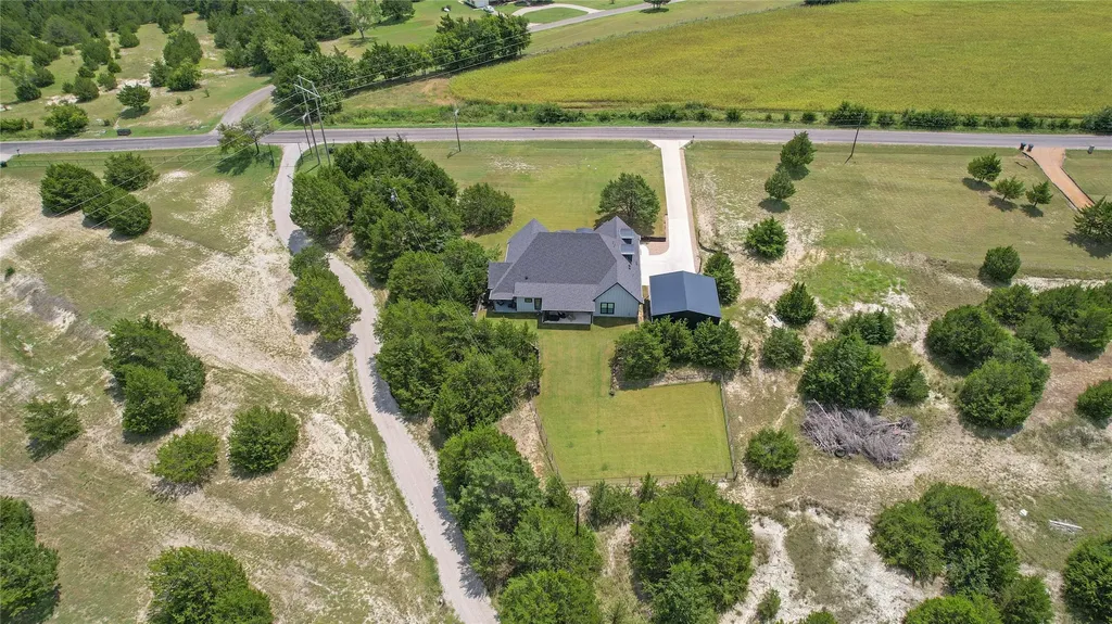 1095 Sister Grove Road Van Alstyne TX 75495