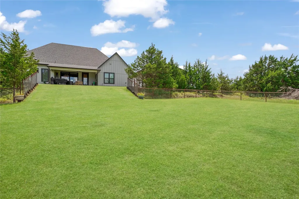 1095 Sister Grove Road Van Alstyne TX 75495
