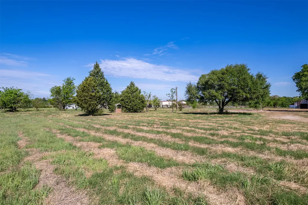 15826 County Road 2501 Eustace TX 75124