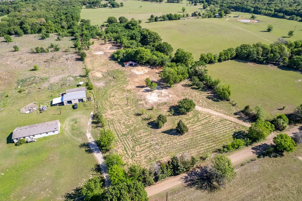15826 County Road 2501 Eustace TX 75124