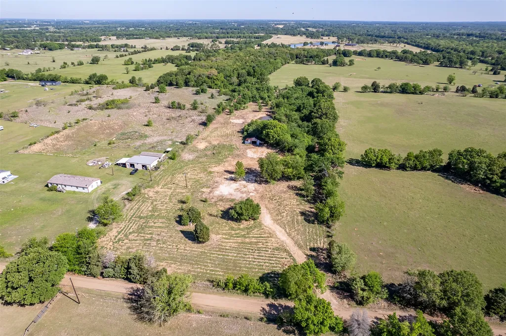 15826 County Road 2501 Eustace TX 75124
