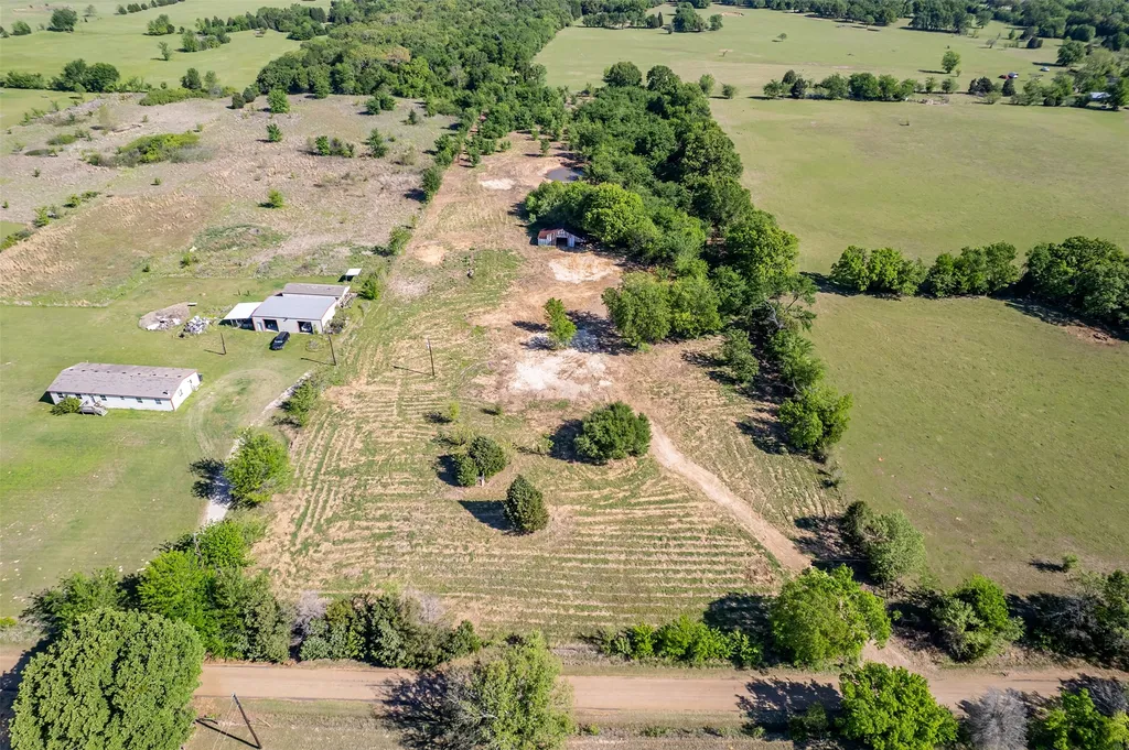 15826 County Road 2501 Eustace TX 75124