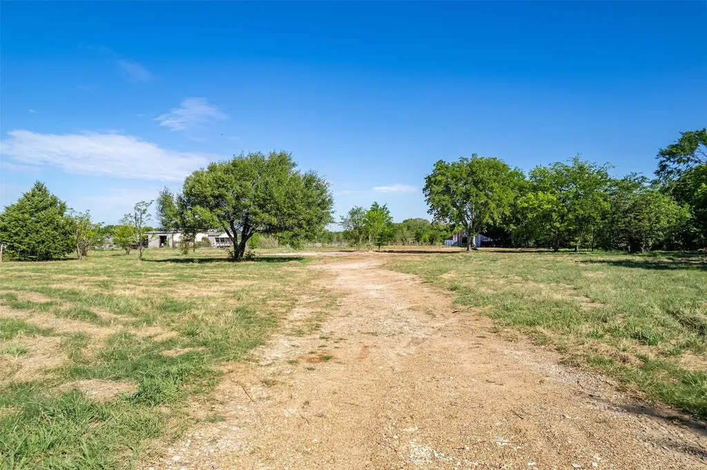 15826 County Road 2501 Eustace TX 75124