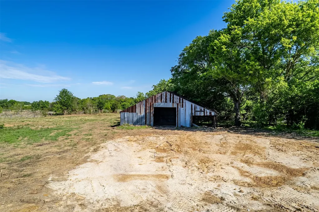 15826 County Road 2501 Eustace TX 75124
