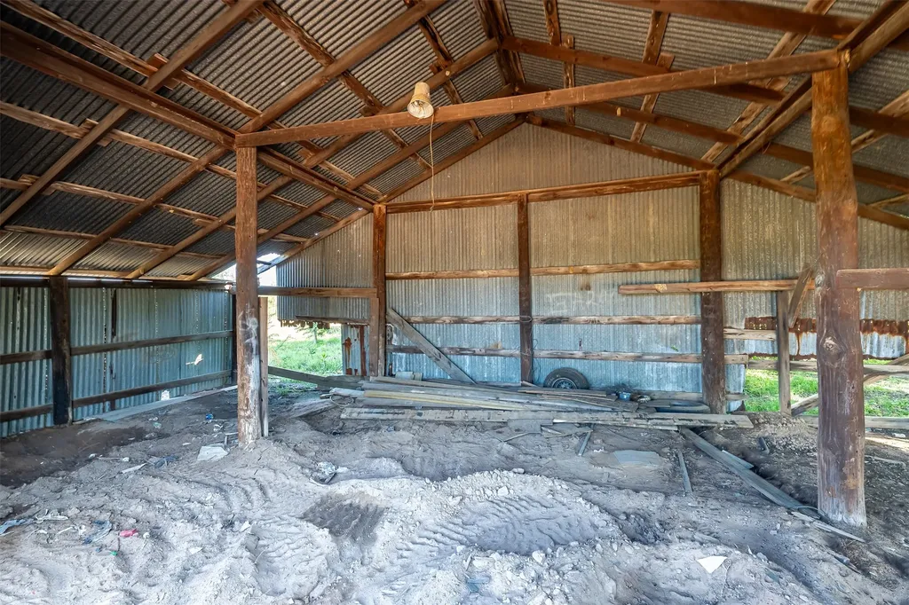 15826 County Road 2501 Eustace TX 75124