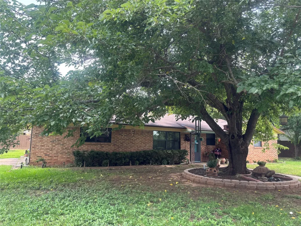 1601 24th Avenue Mineral Wells TX 76067